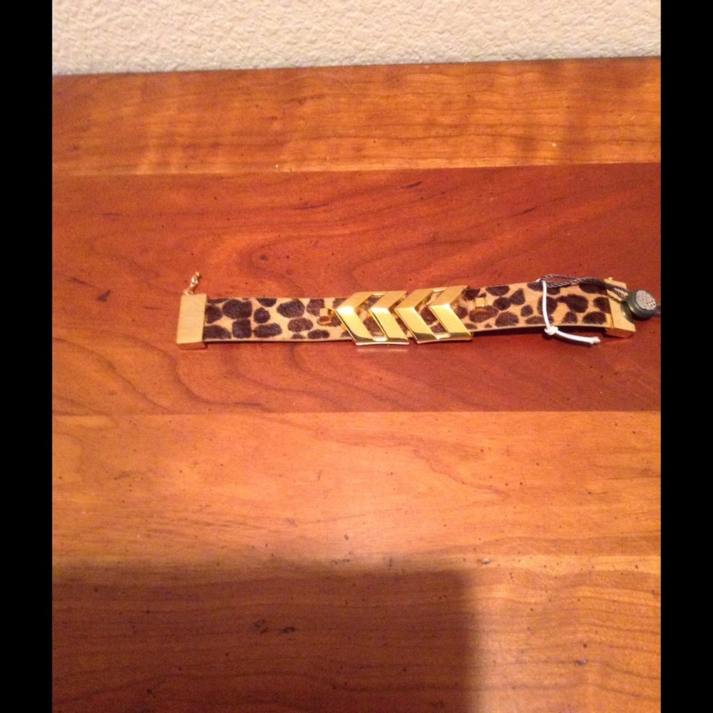 Vince Camuto leopard bracelet NWT