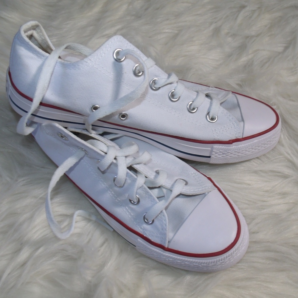 NWOT White Converse Size 7