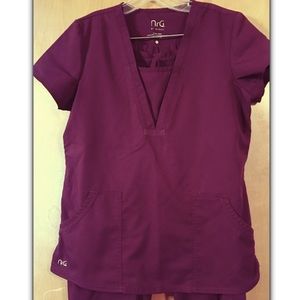 Nr G brand med scrub top