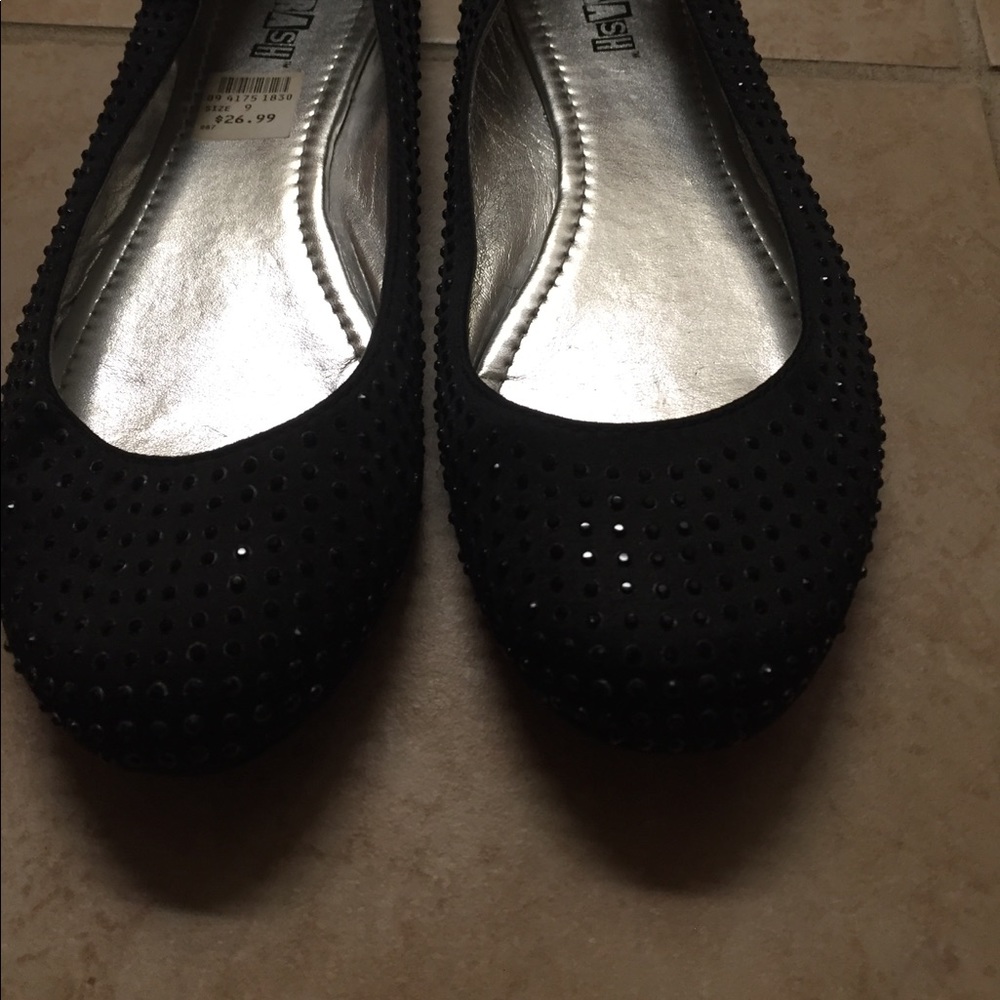 Shoes - Picture 3 of 3