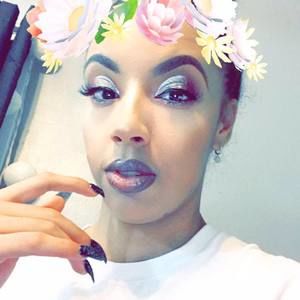 Meet your Posher, Carla