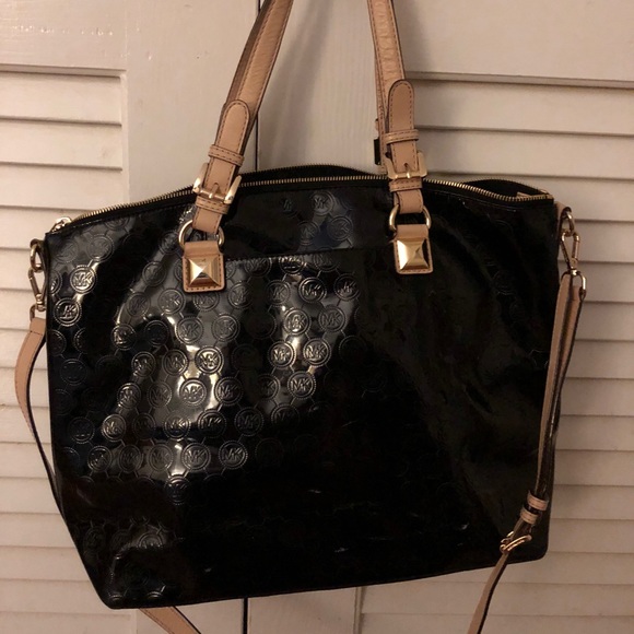 Michael Kors Purse Black with silk dust cover - Picture 3 of 6