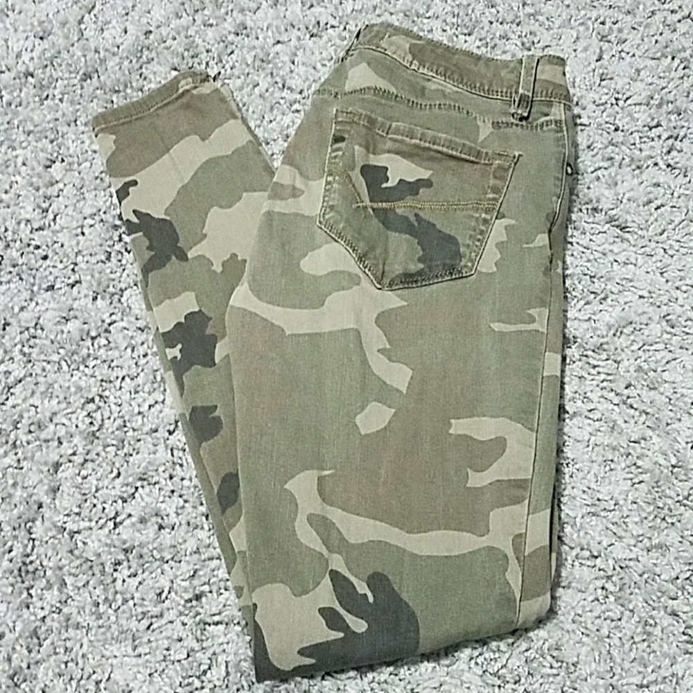 Camo Print Skinny Jeans