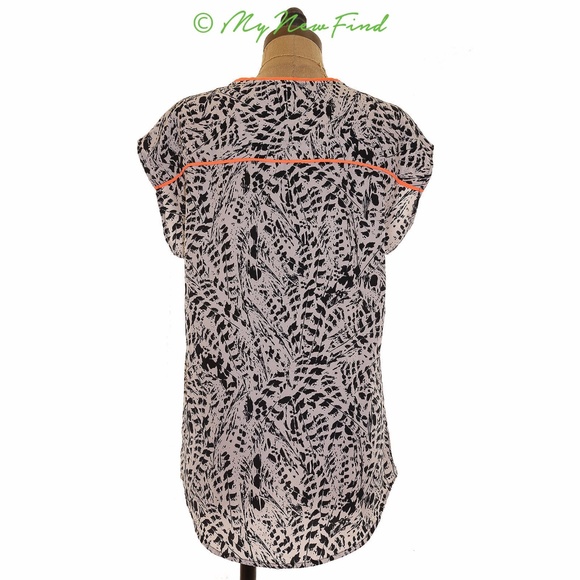 BELLATRIX CONTRAST TRIM PRINT FAUX WRAP BLOUSE - Picture 3 of 3