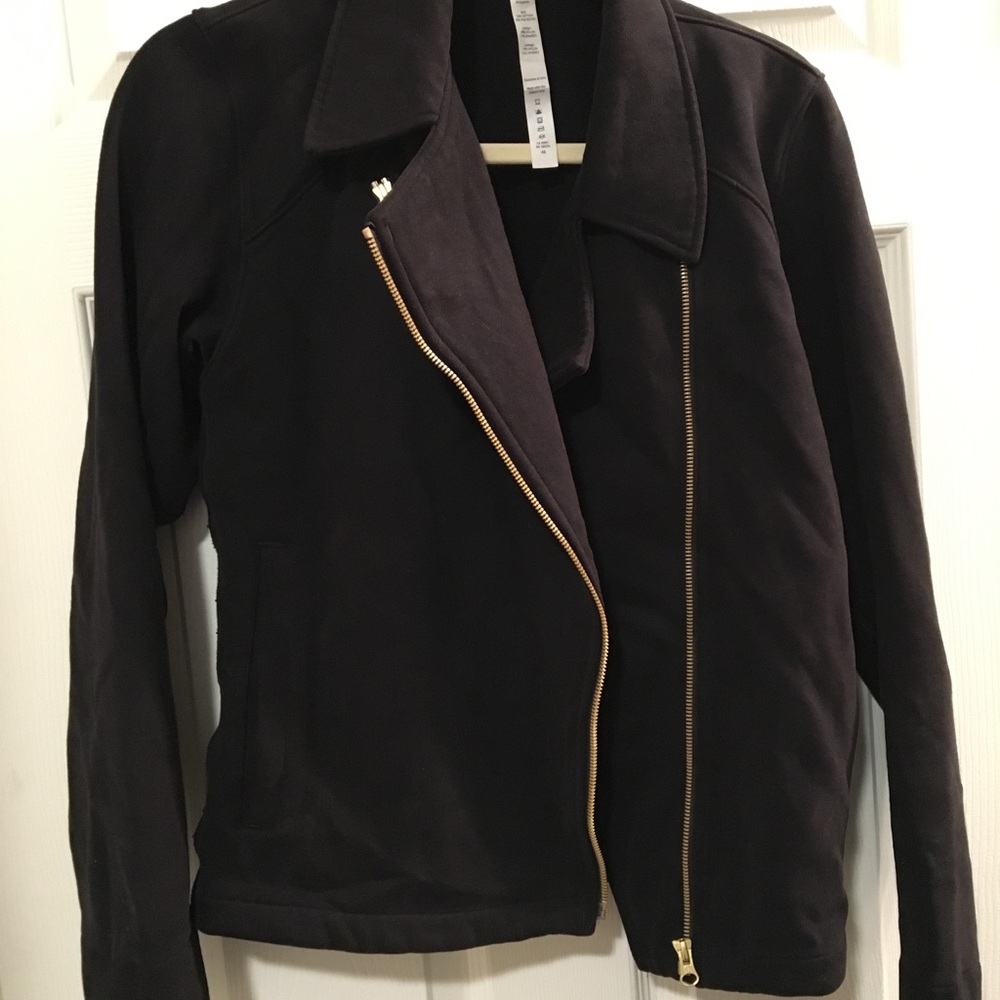 Lululemon RARE city side-zip Jacket size 6