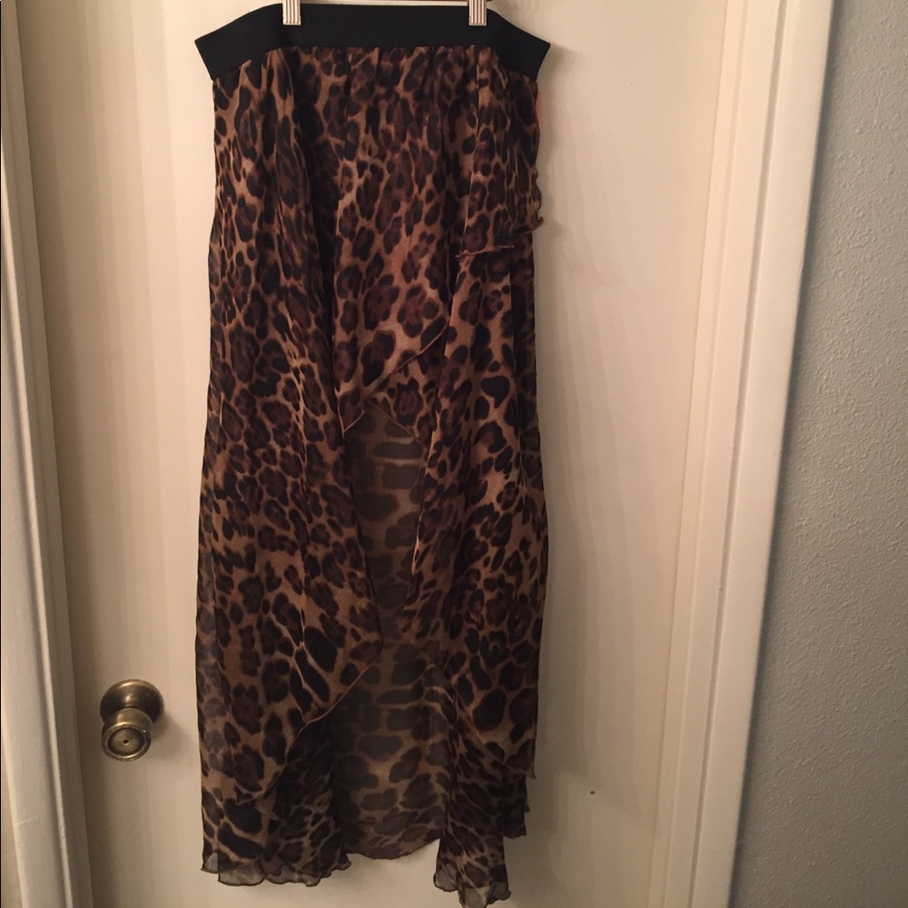 Leopard print skirt