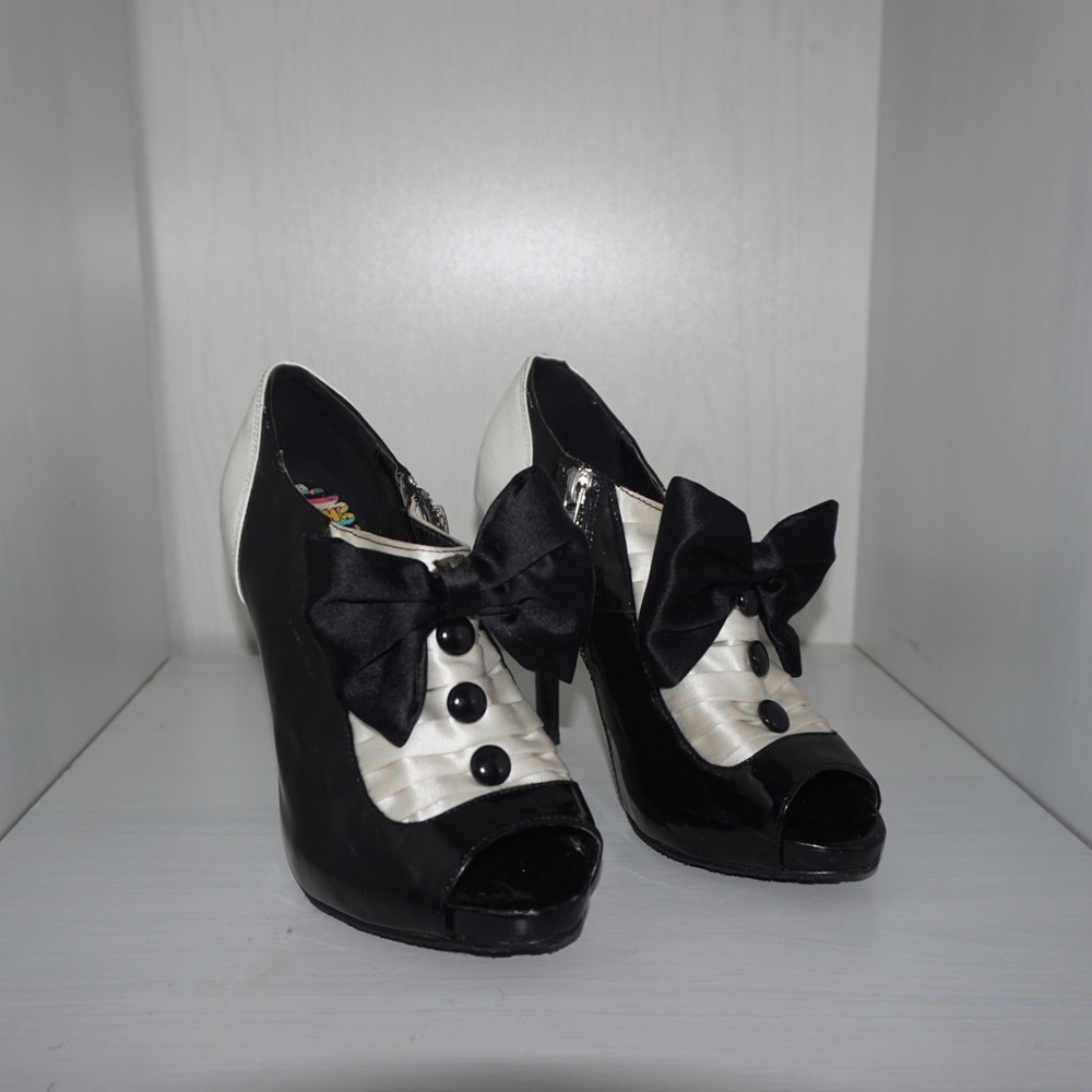 LAMB TUXEDO HEELS