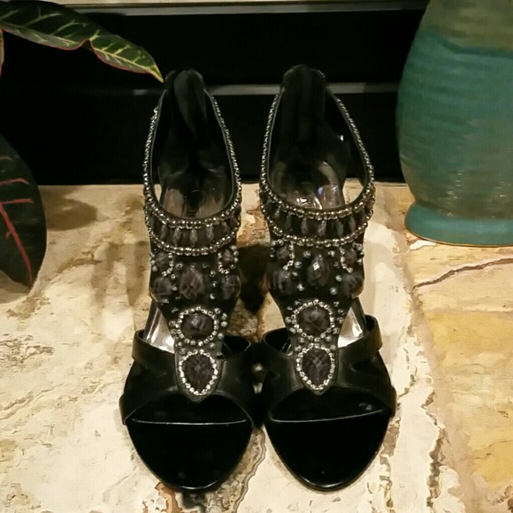 NEW CARLOS SANTANA JEWEL EMBELLISHED HEEL - Picture 2 of 6