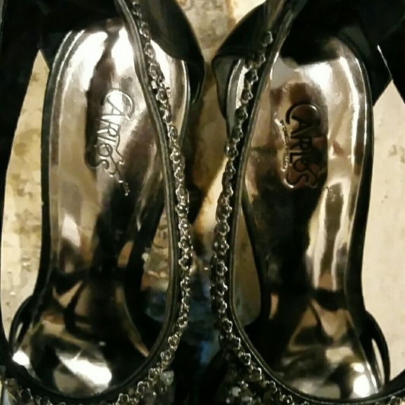 NEW CARLOS SANTANA JEWEL EMBELLISHED HEEL - Picture 4 of 6