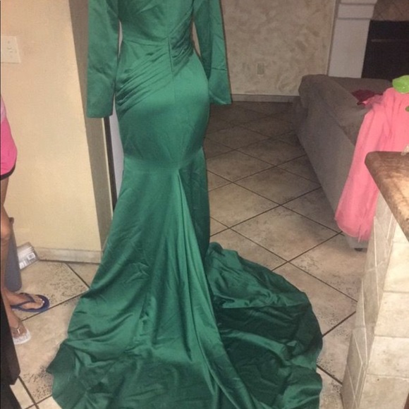 Forest green evening gown/prom dress - Picture 2 of 4
