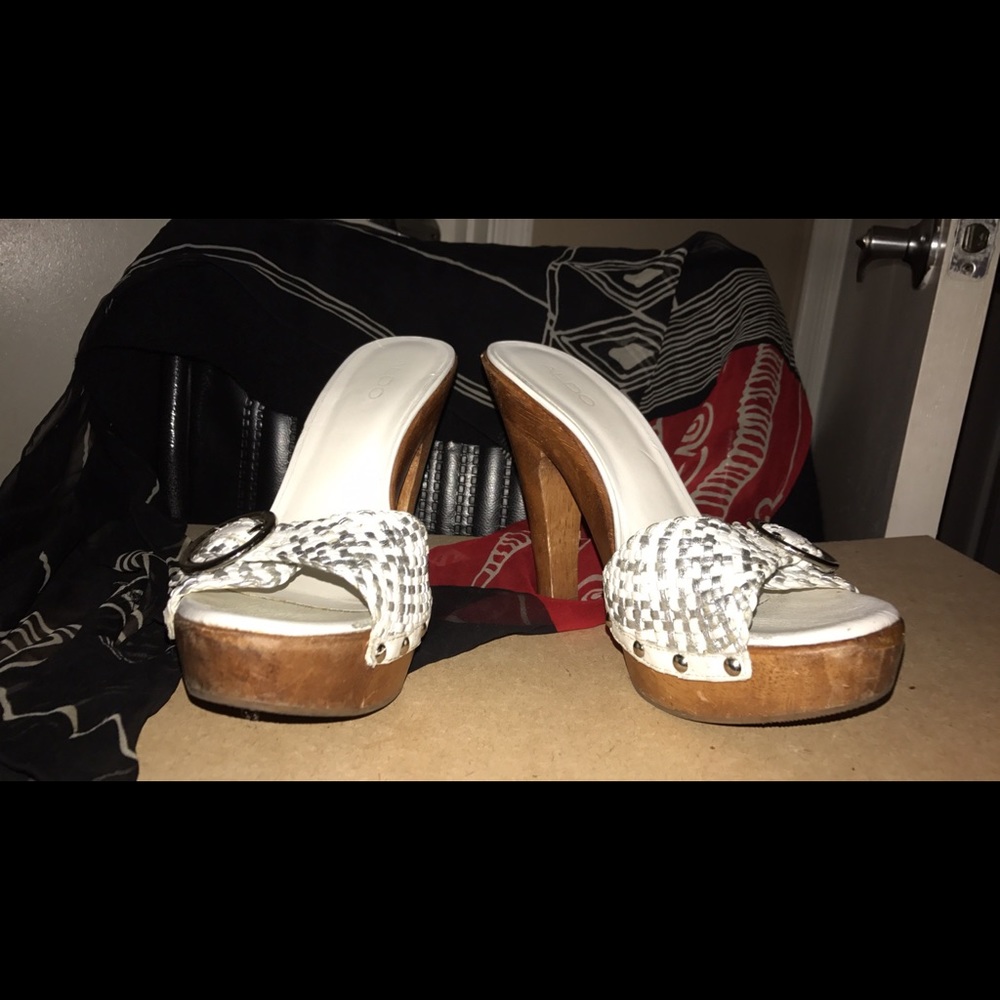 ALDO WOODEN HEELS
