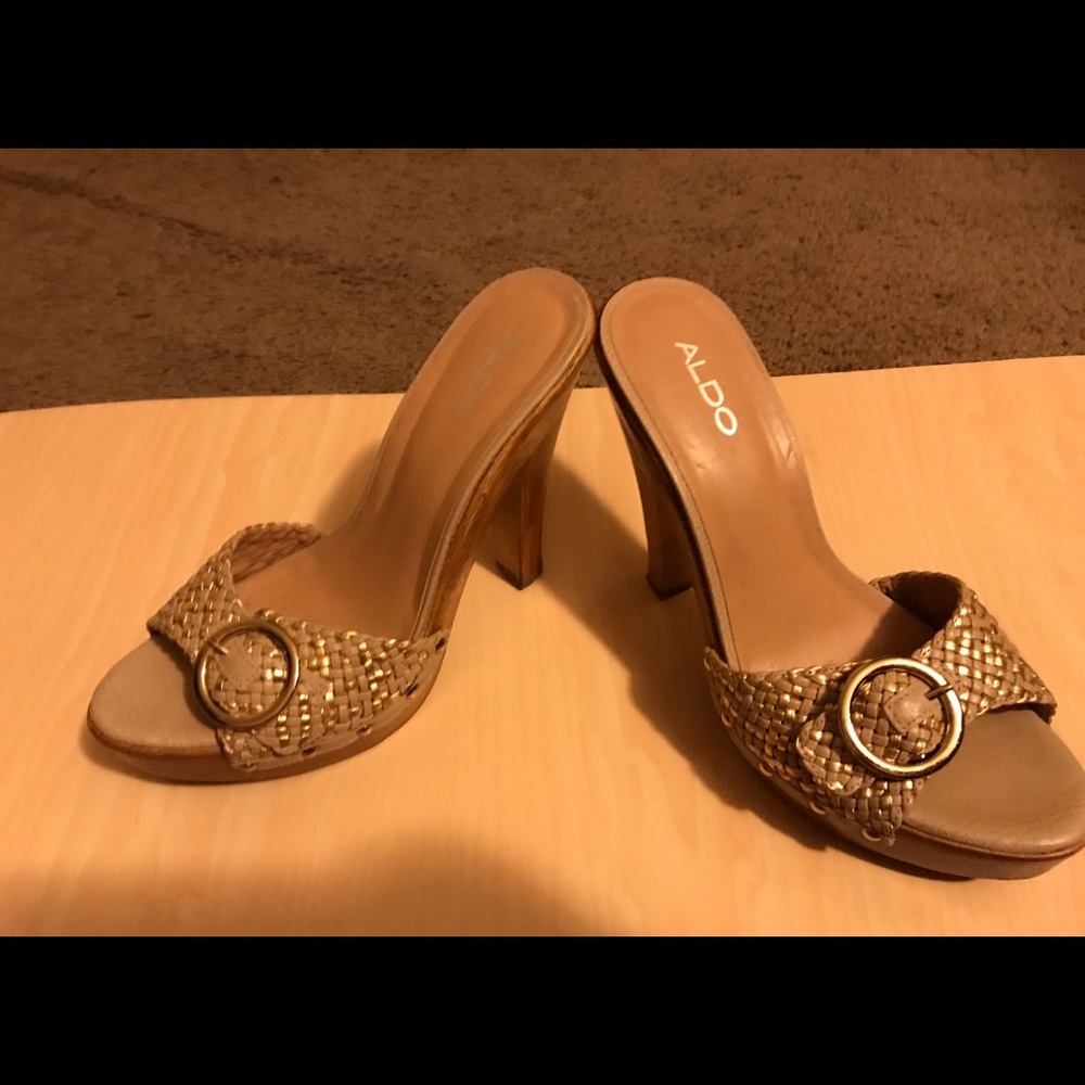 BRAND NEW woods a Heels!!;) 💋