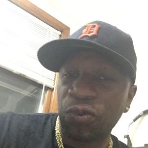 Meet your Posher, Carlyle