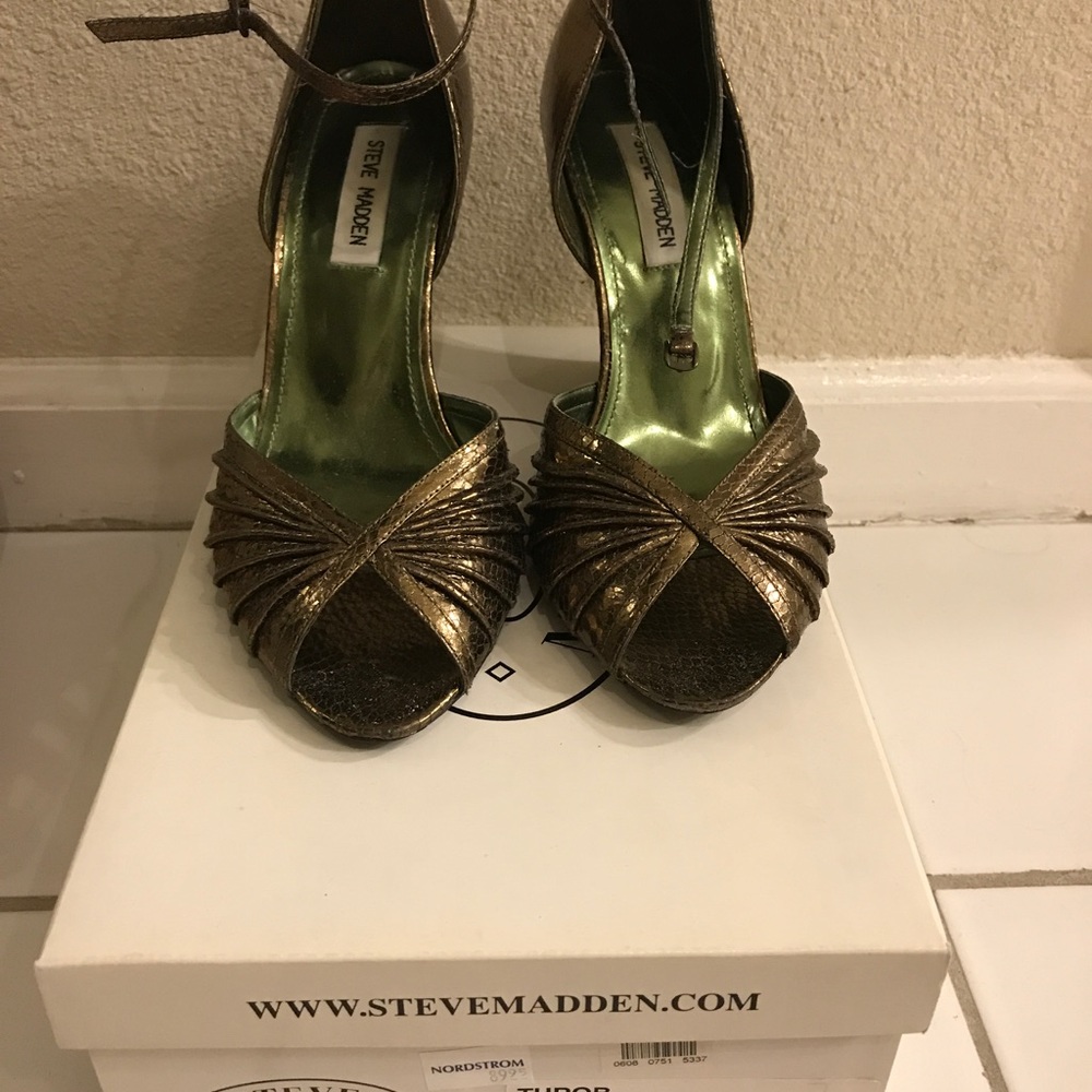 STEVE MADDEN HEELS