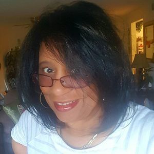 Meet your Posher, Regina