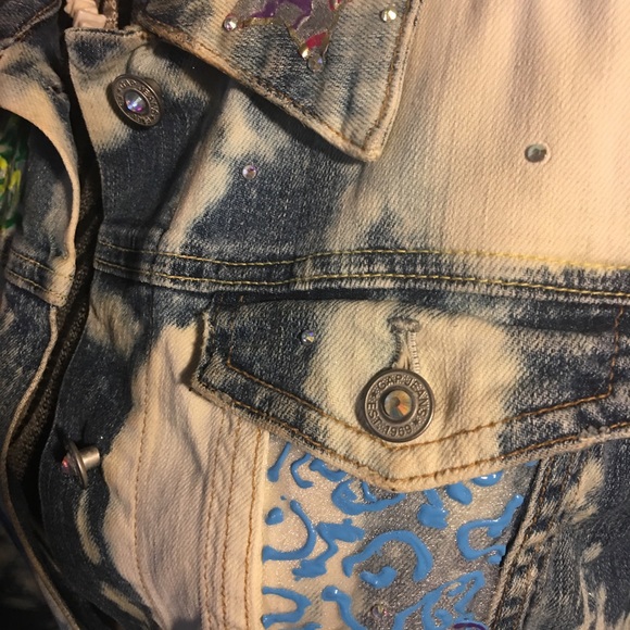 Jean jacket with rainbow leopard print appliqué. - Picture 6 of 8