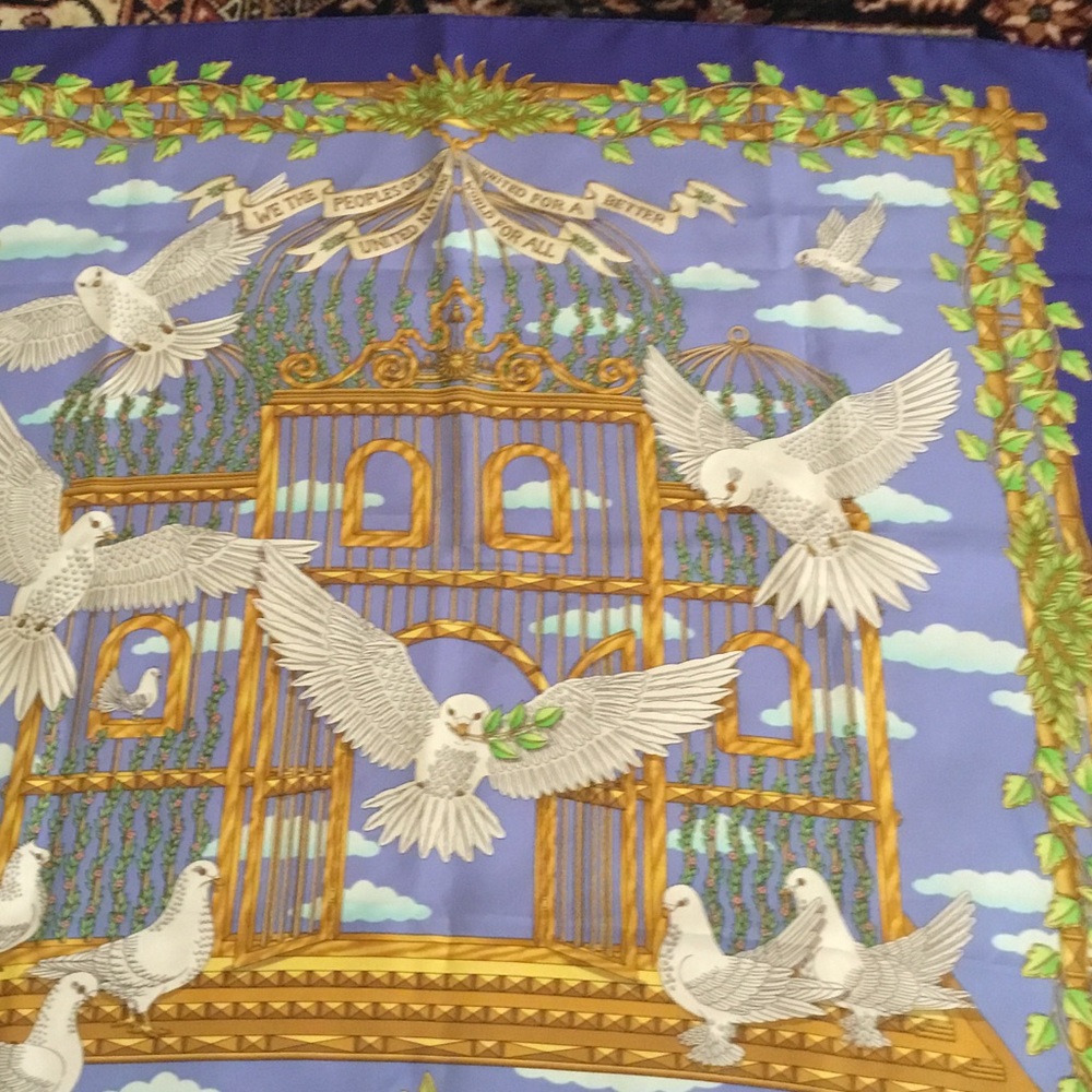 United Nations Hermes scarf