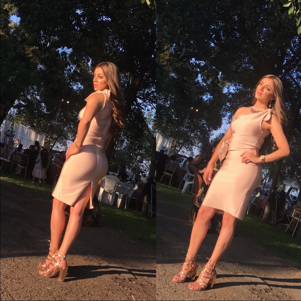 Gorgeous pretty in pink dress !
