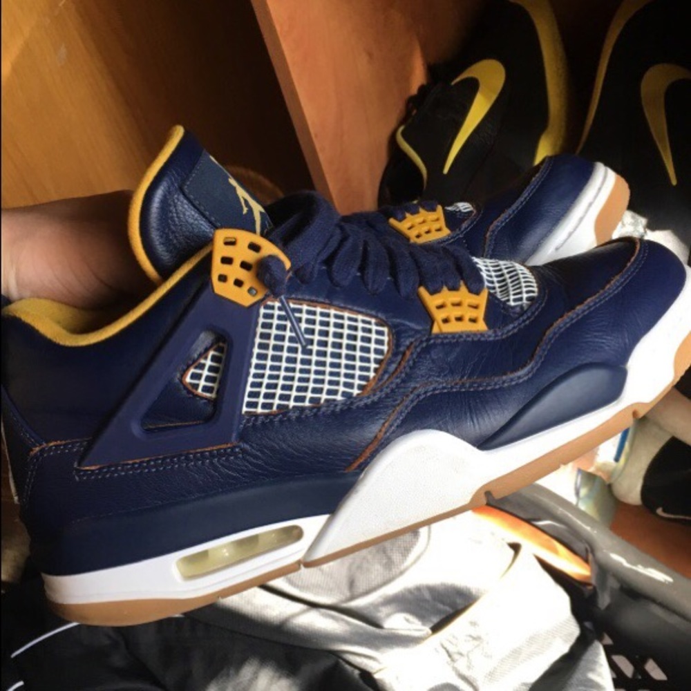 Jordan 4 “dunk from above”