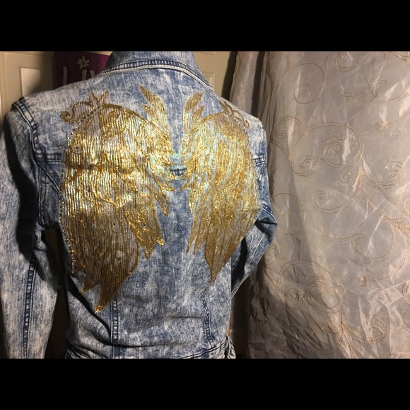 Revamped jean jacket - Picture 6 of 8