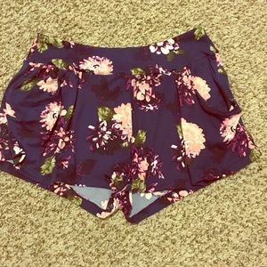 Floral print shorts