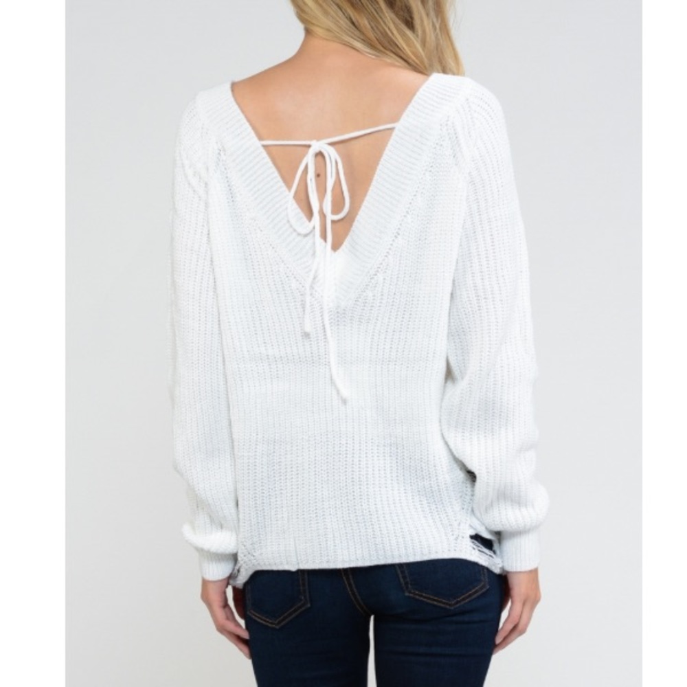 HP! CLEARANCE 🔥🔥1 left ! white distressed sweater💕 - Picture 3 of 8