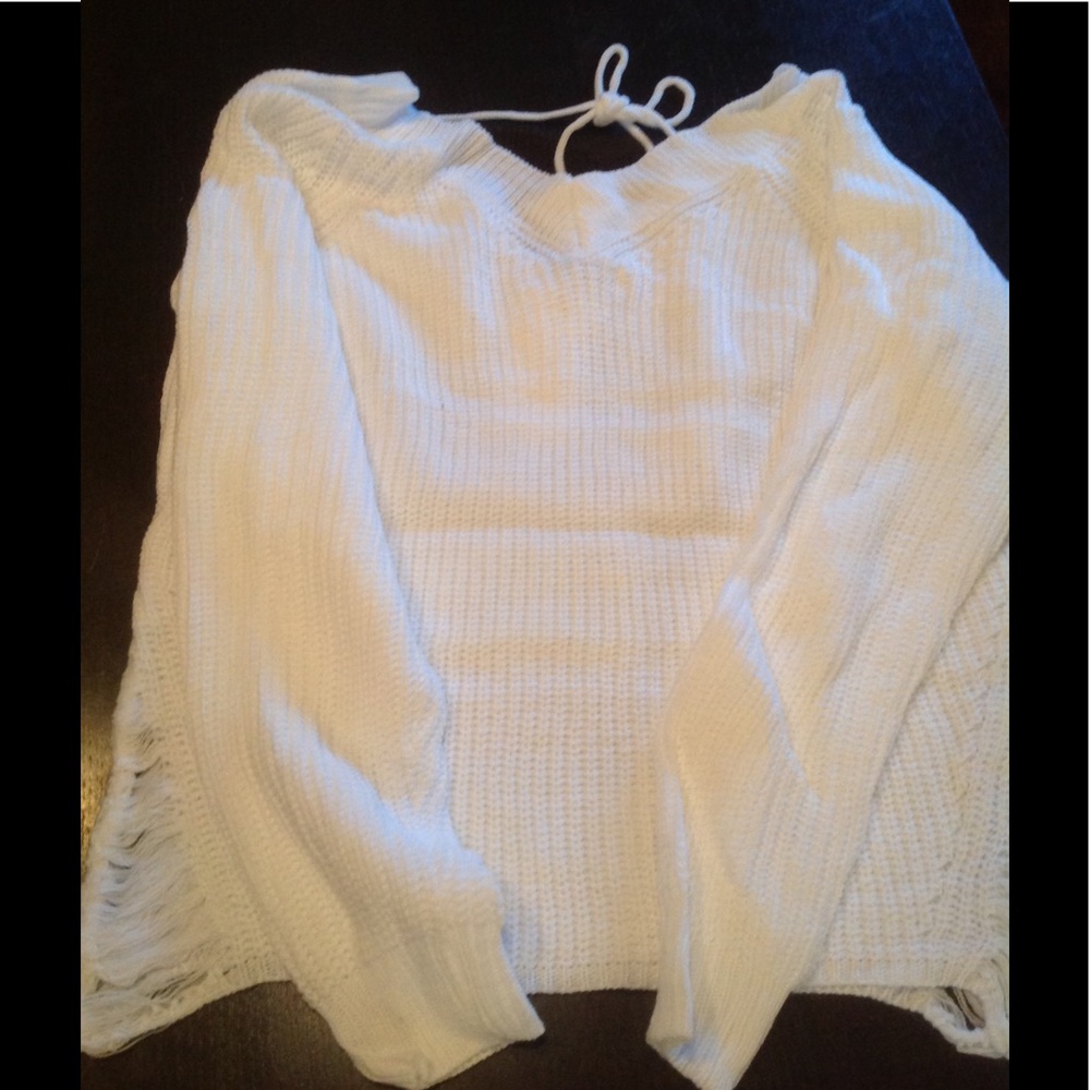 HP! CLEARANCE 🔥🔥1 left ! white distressed sweater💕 - Picture 2 of 8