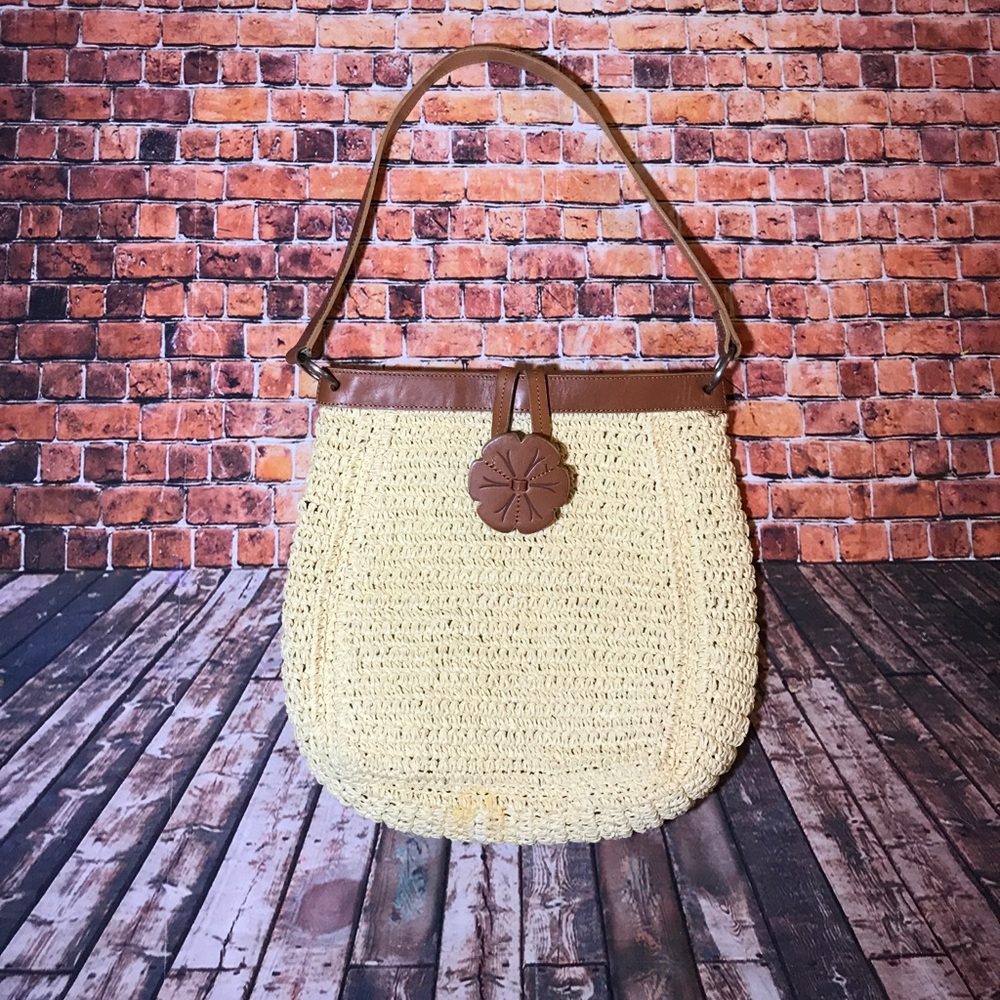 Trendy boho style Vtg Fossil  ratan shoulder bag
