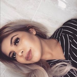 Meet your Posher, Yvette