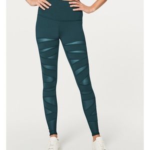 ISO Lululemon tech mesh Sz 8 luon