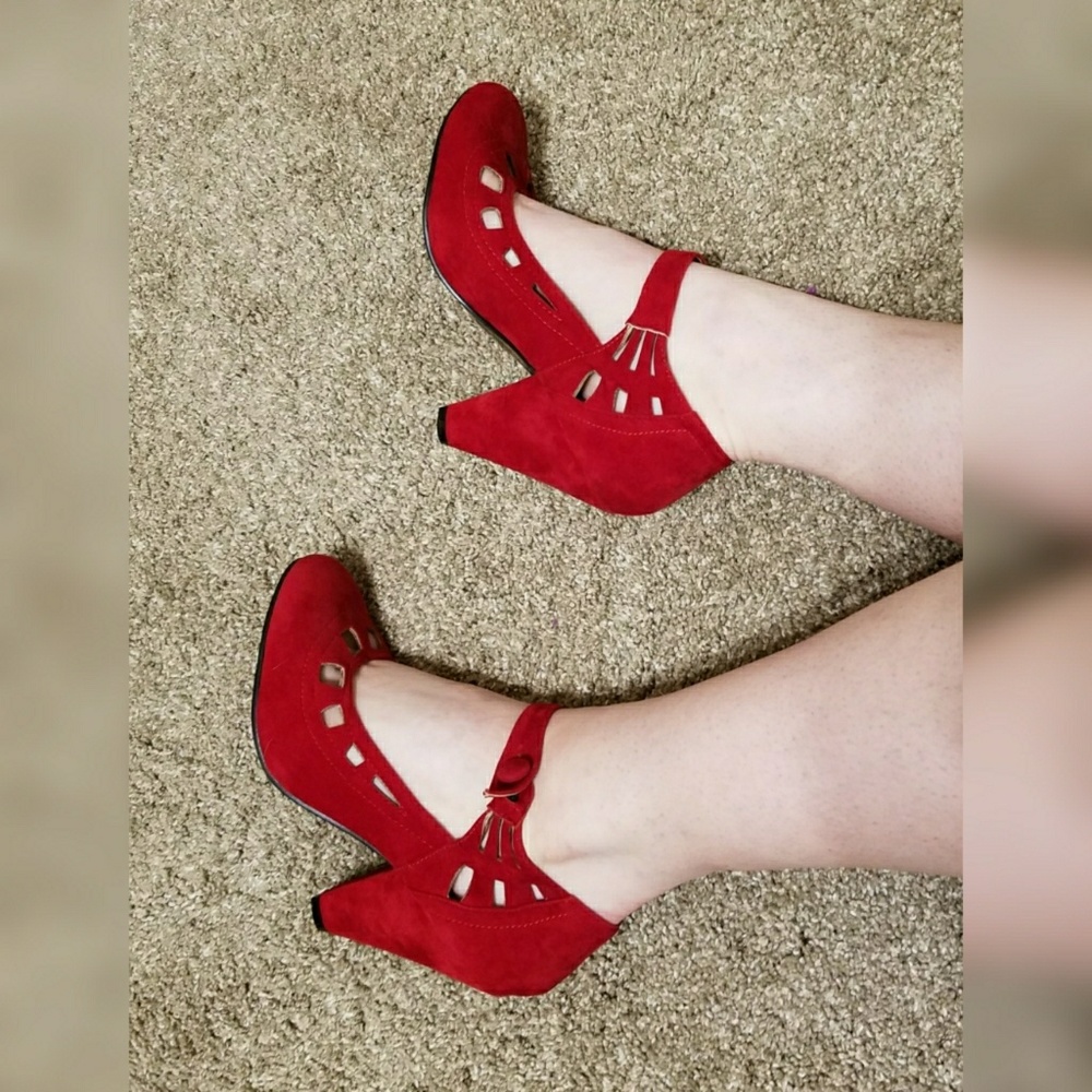 Red vintage pinup heels