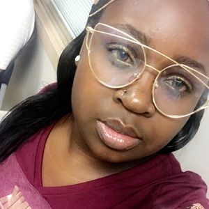 Meet your Posher, Jasmine