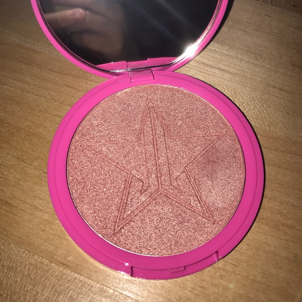 Peach goddess by JS