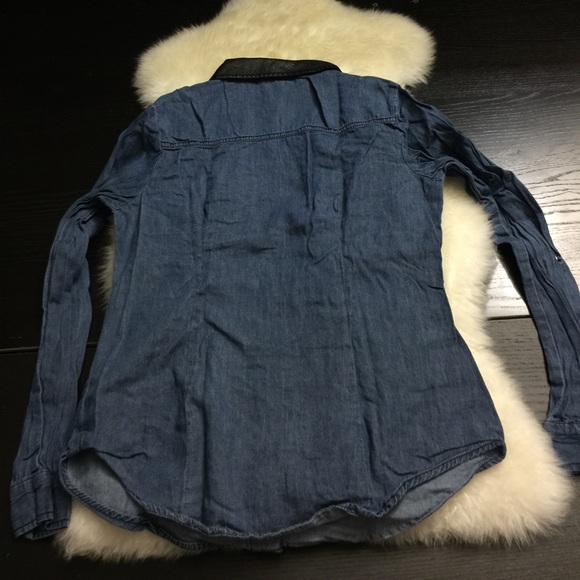 *FIRM! 2 BUTTON DOWN SHIRTS - Picture 4 of 8