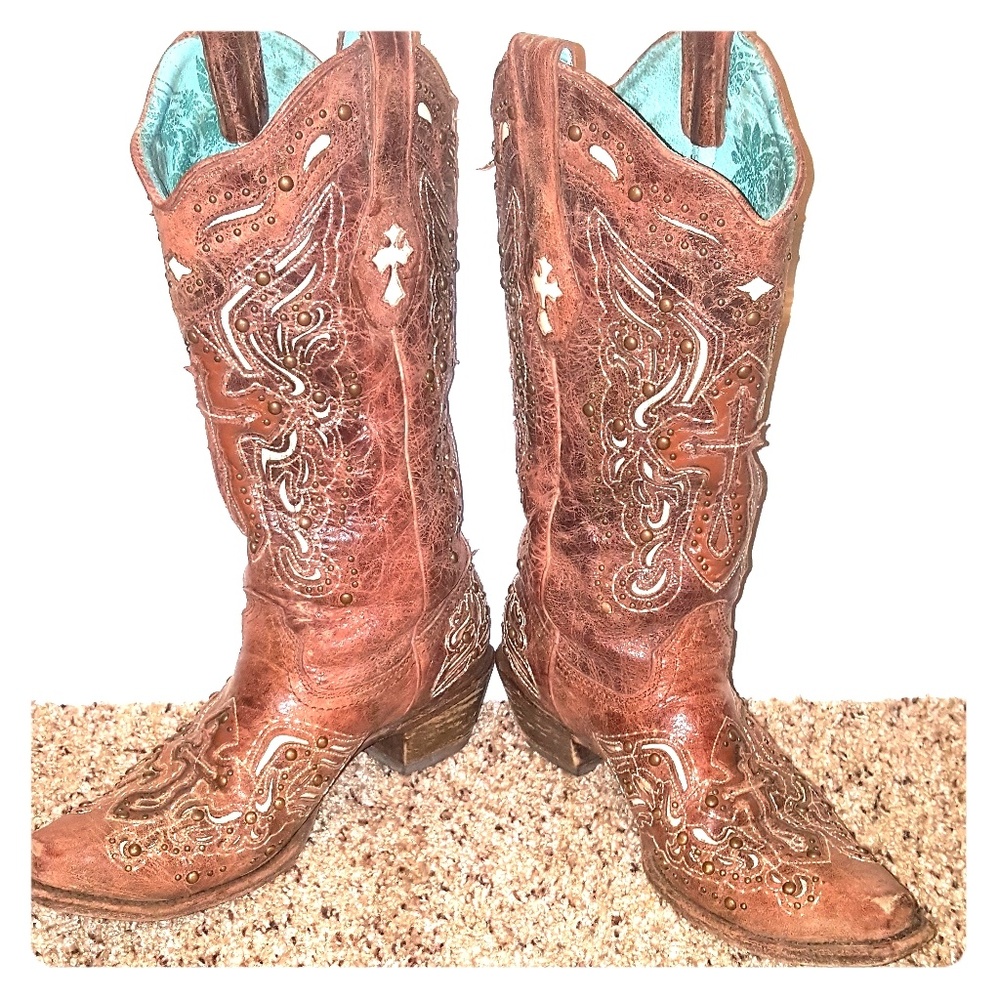 Corral boots