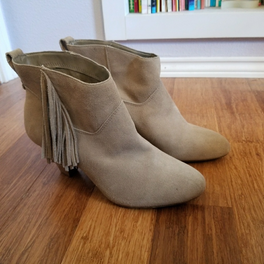 AEO Suede Heeled Booties