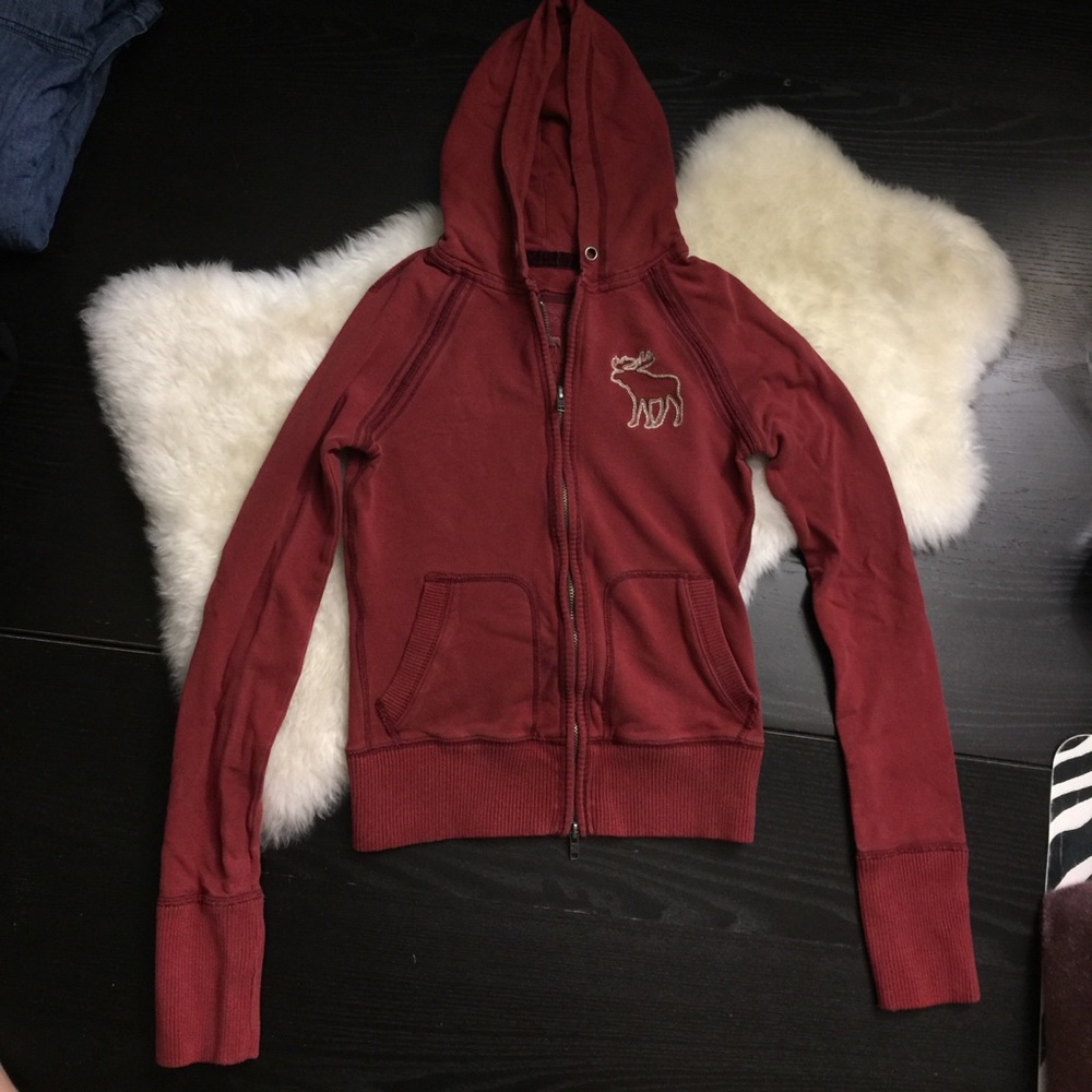 *FIRM! ABERCROMBIE AND FITCH MAROON HOODIE