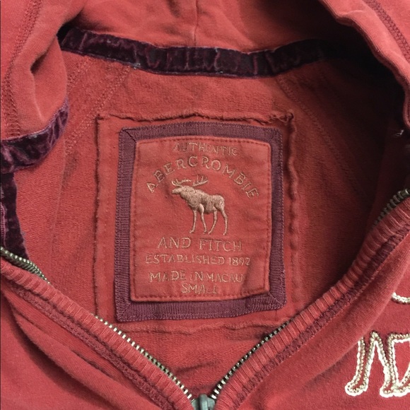 *FIRM! ABERCROMBIE AND FITCH MAROON HOODIE - Picture 5 of 6
