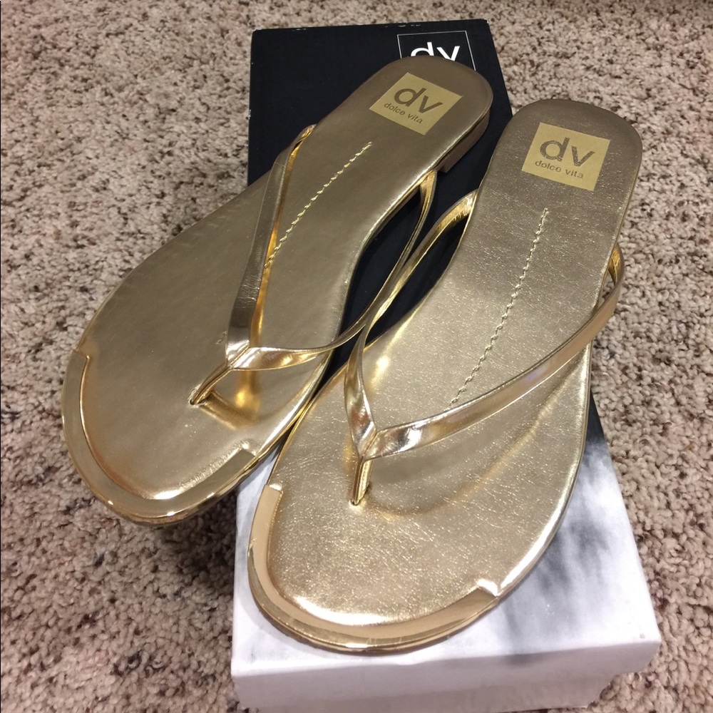 DV Gold Flip Flips