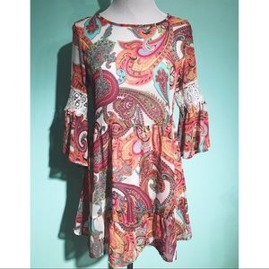 LTX paisley multi color top with lace sleeve