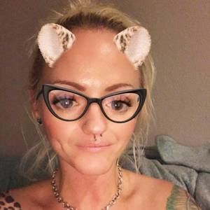 Meet your Posher, Stefanie