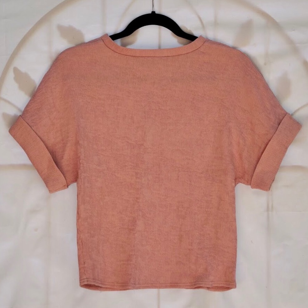 Point line light pink unique loose tee