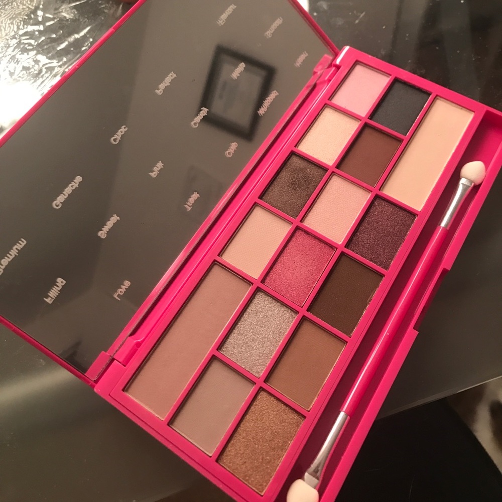 Chocolate bar eyeshadow palette- CHOCOLATE LOVE