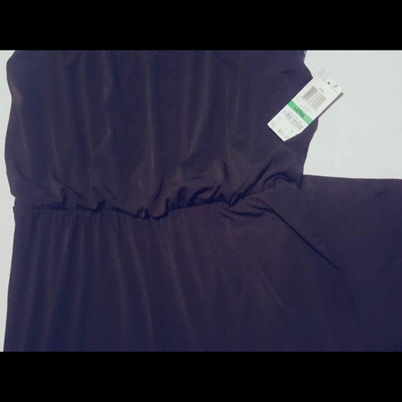 Black Jumpsuit With Keyhole - Picture 3 of 4