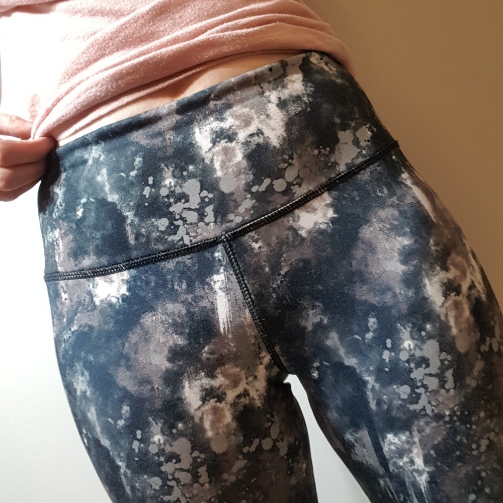 Athletic leggings