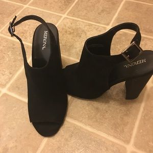 Black heels open toe