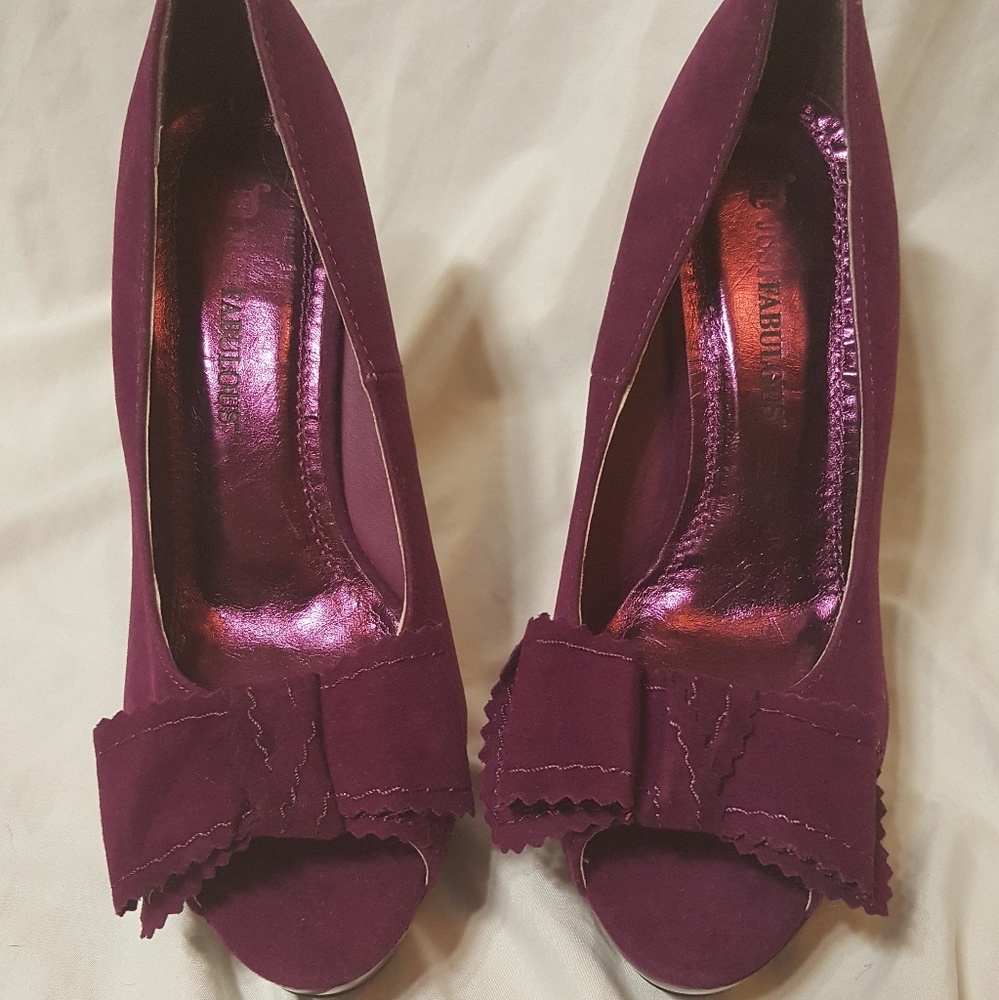 Pumps - Picture 2 of 5