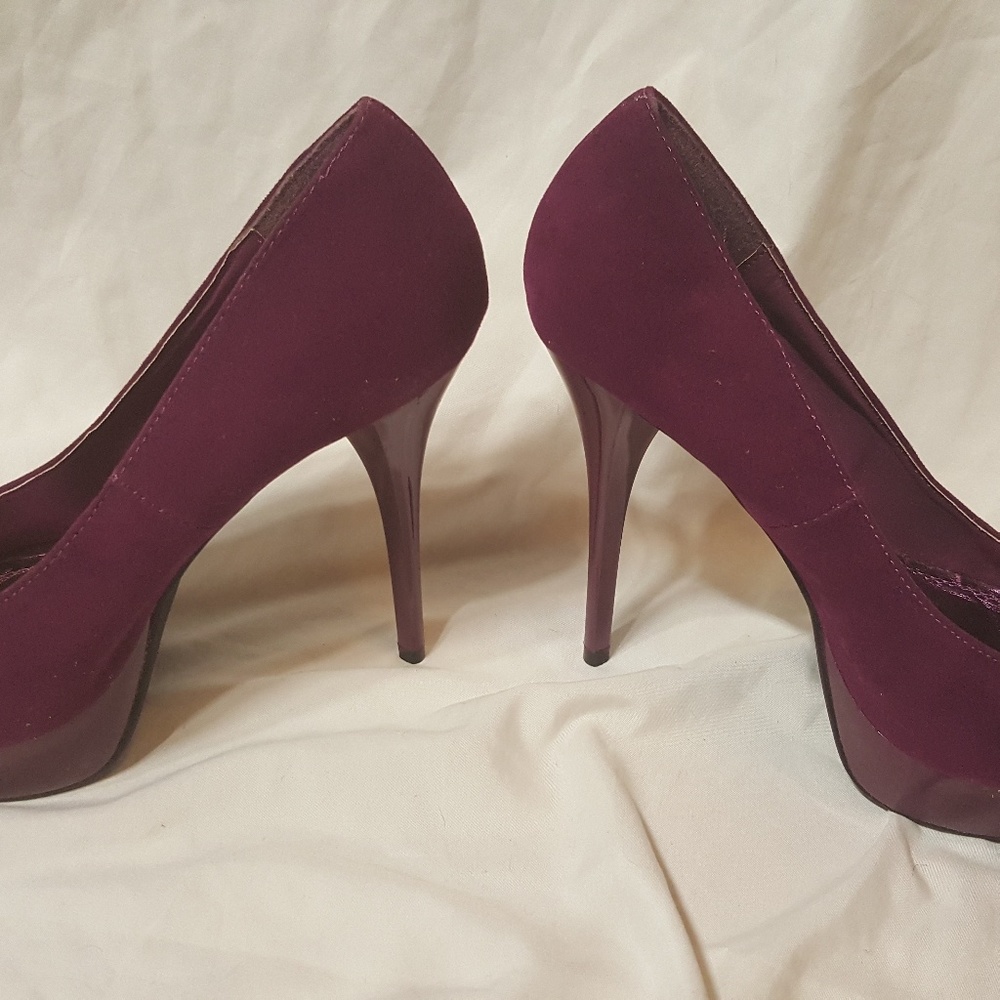 Pumps - Picture 3 of 5