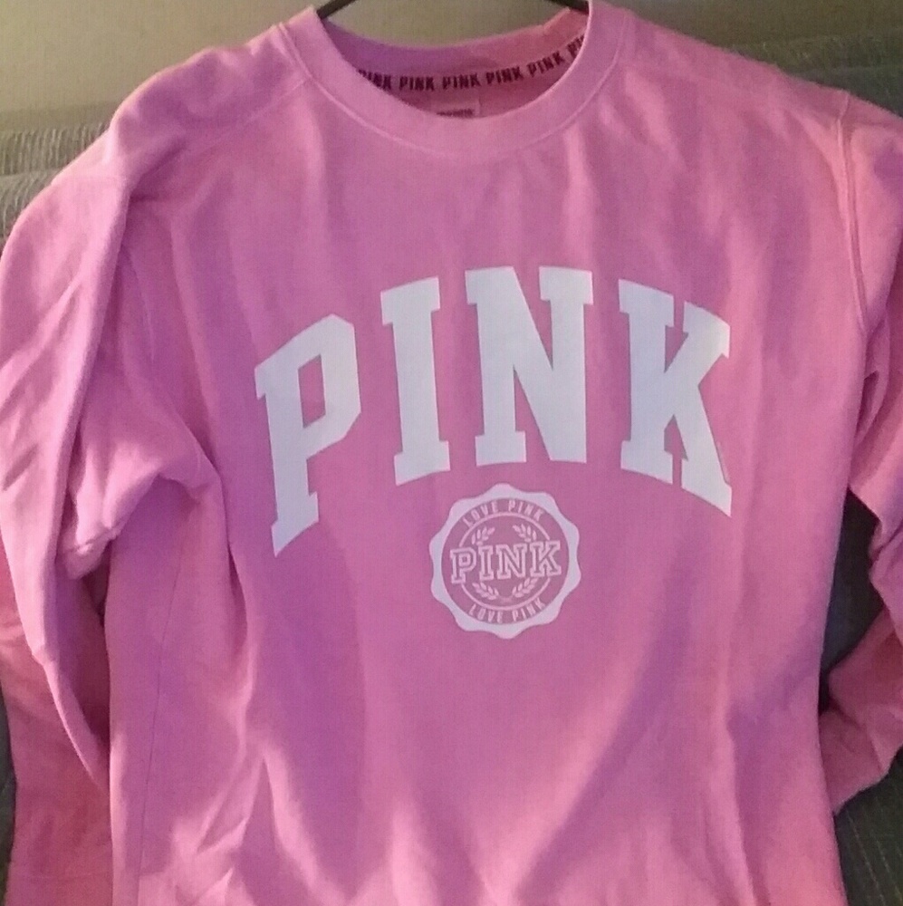 vs pink crew