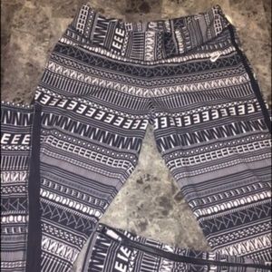 Nike Pants - Nike leggings size Medium Nike Pants - Nike leggings size Medium